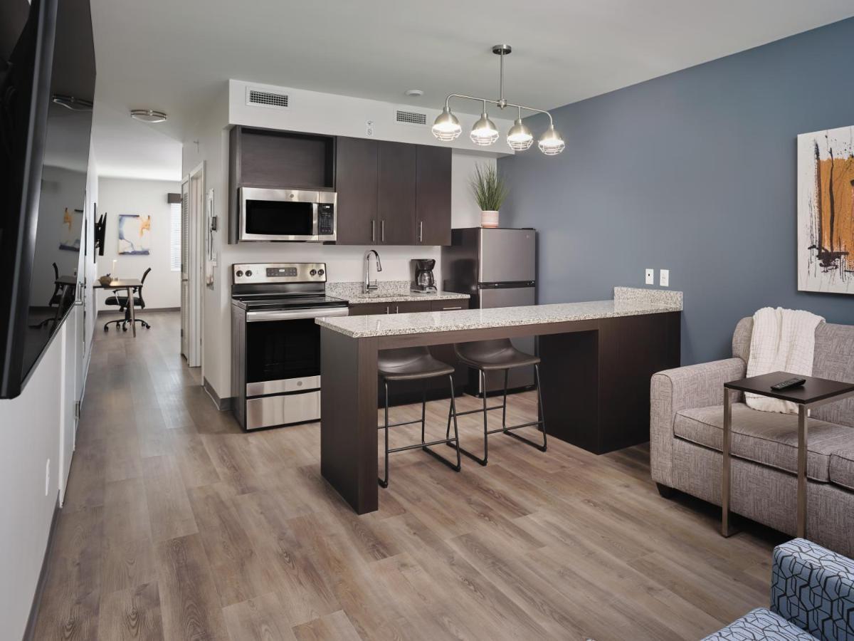 Stayapt Suites San Antonio-Randolph Live Oak Kültér fotó